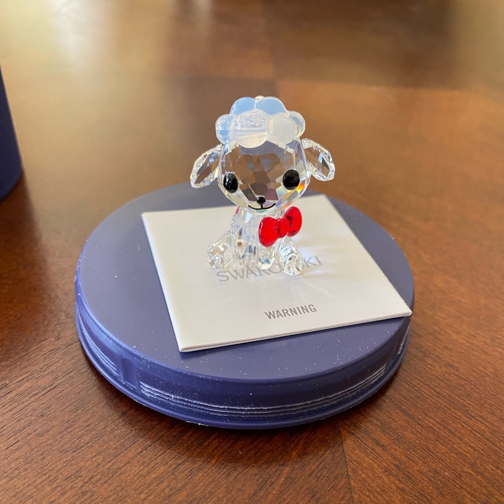 Swarovski SCS Fluffy the lamb figurine